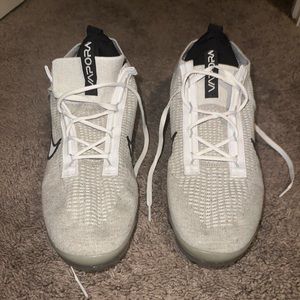 Nike Vapormax Flynit barely worn in very good condition.